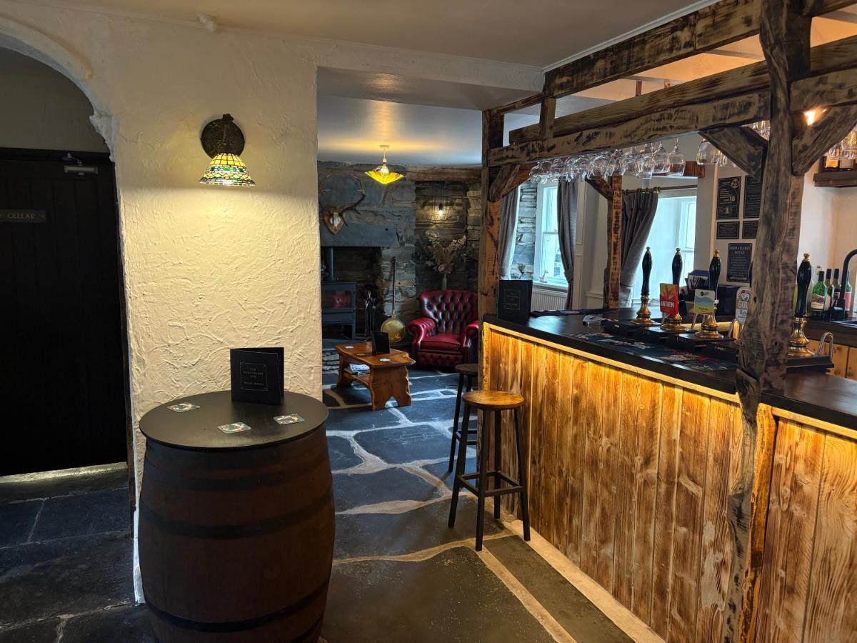 The Greyhound Inn - Housity