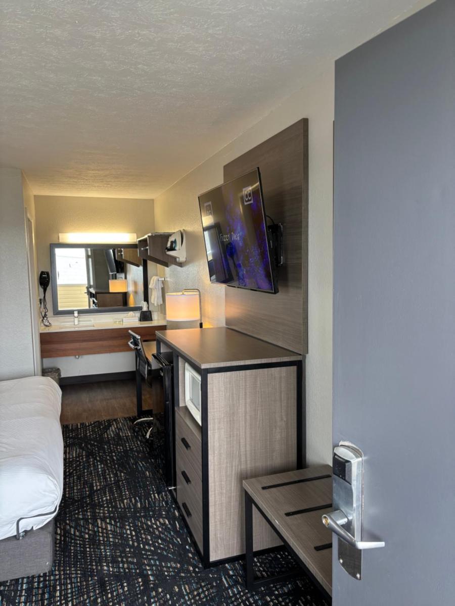 @ Michigan Inn & Lodge - Housity