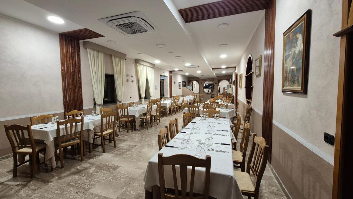 Hotel La Vecchia Quercia - Housity