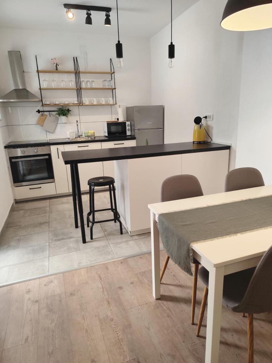 Apartment Relax with Jacuzzi Split Area - Housity