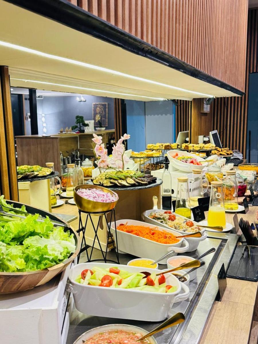 Hotel Mackenna - Housity