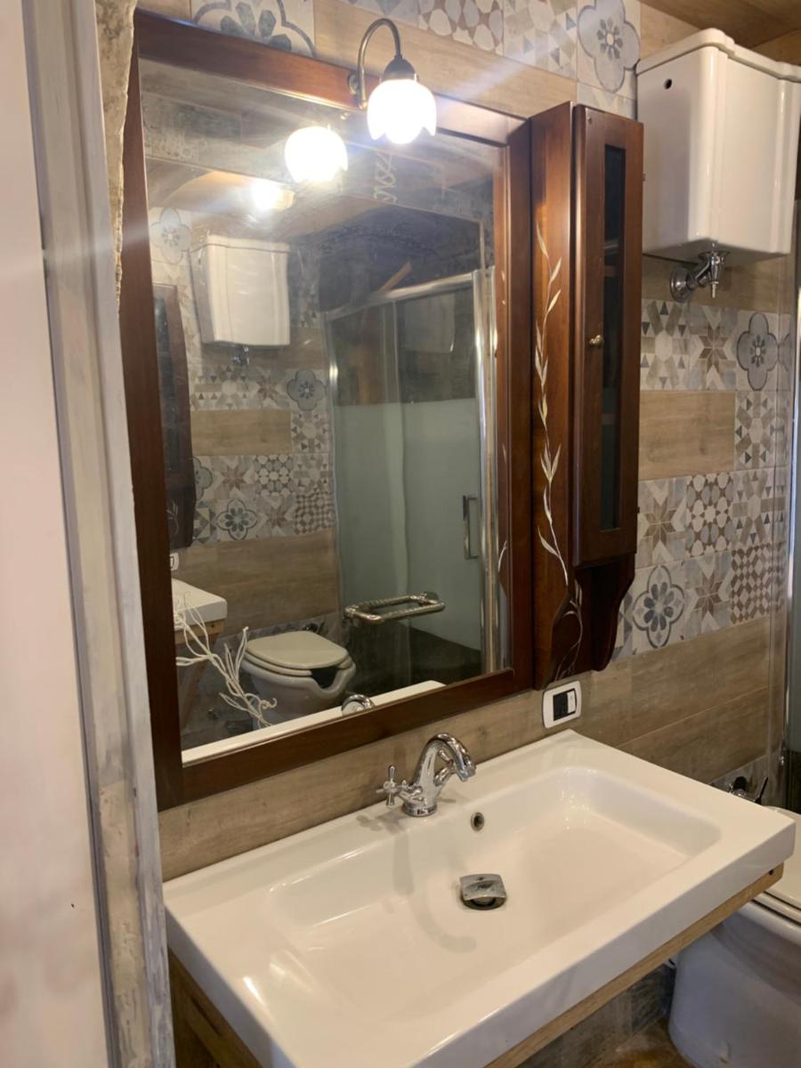 Casetta in Piazza a Nepi - Housity