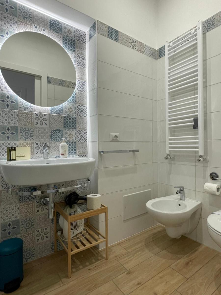 Caramel House & Villa - Housity