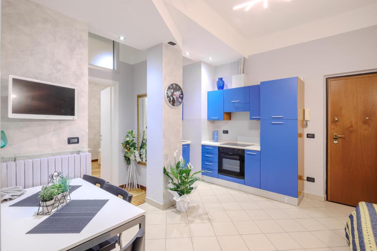 La Vie en Rose - Housity