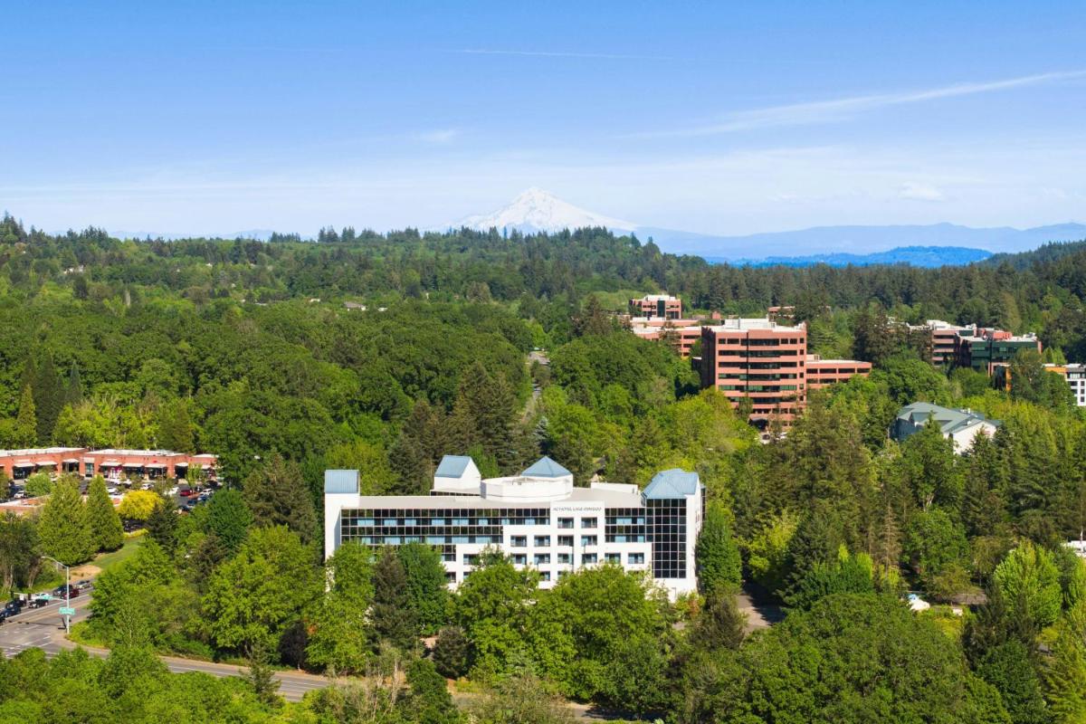 AC Hotel by Marriott Portland Lake Oswego - Housity
