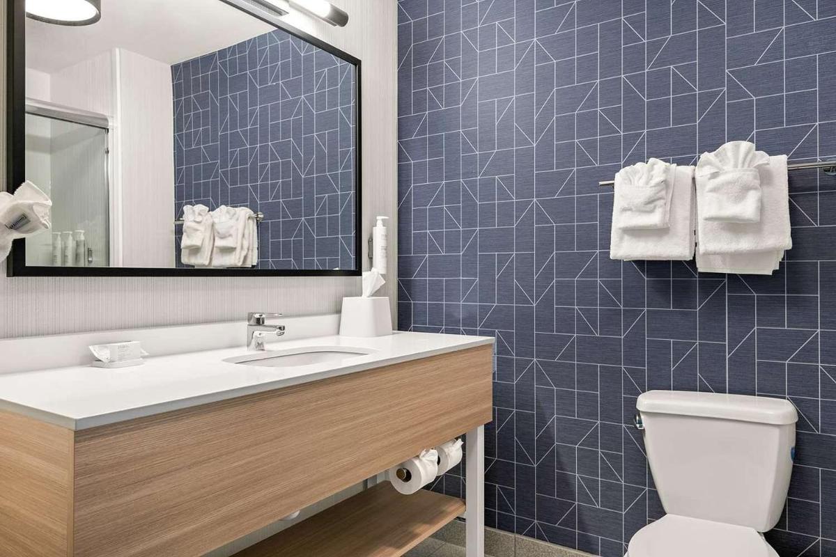 Spark by Hilton Glendive - Housity