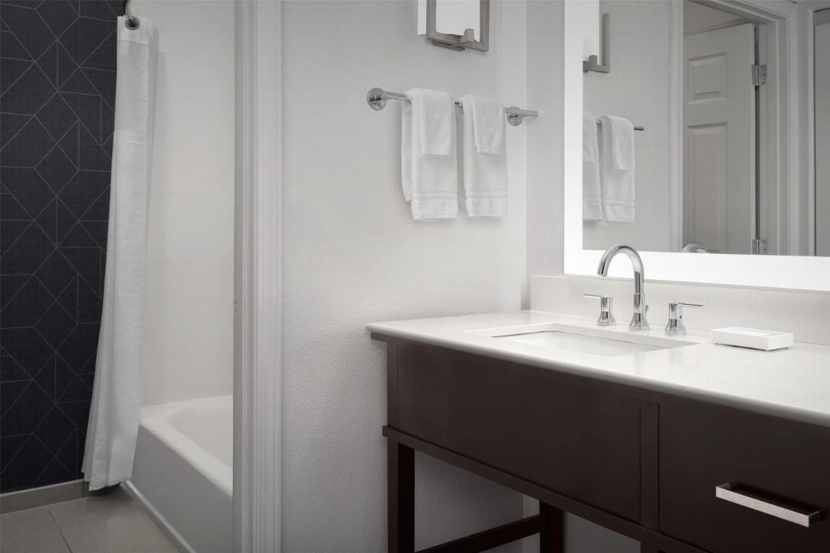 Homewood Suites by Hilton Vancouver-Portland - Housity