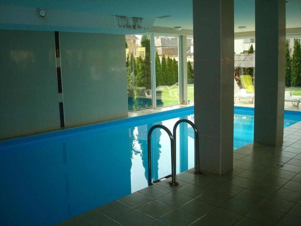 Suitetrails - Honey Wellness Apartman