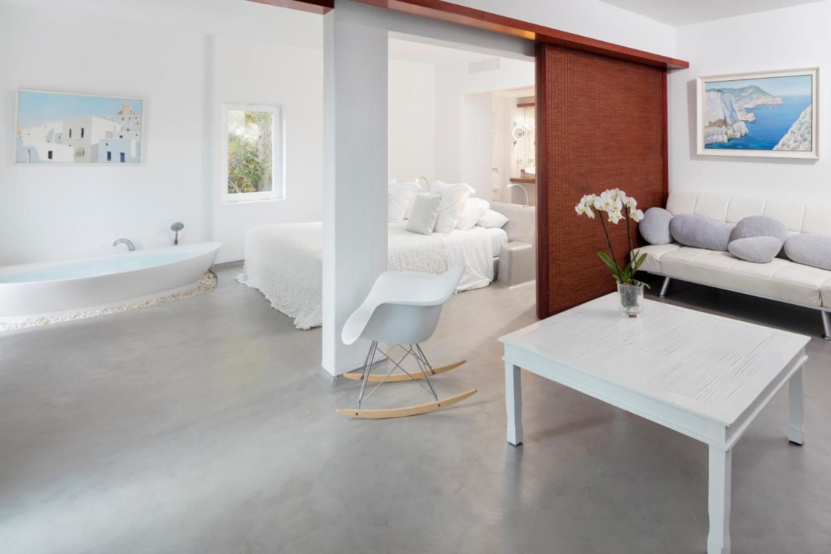 Cama o camas de una habitación en Hacienda Na Xamena, Ibiza