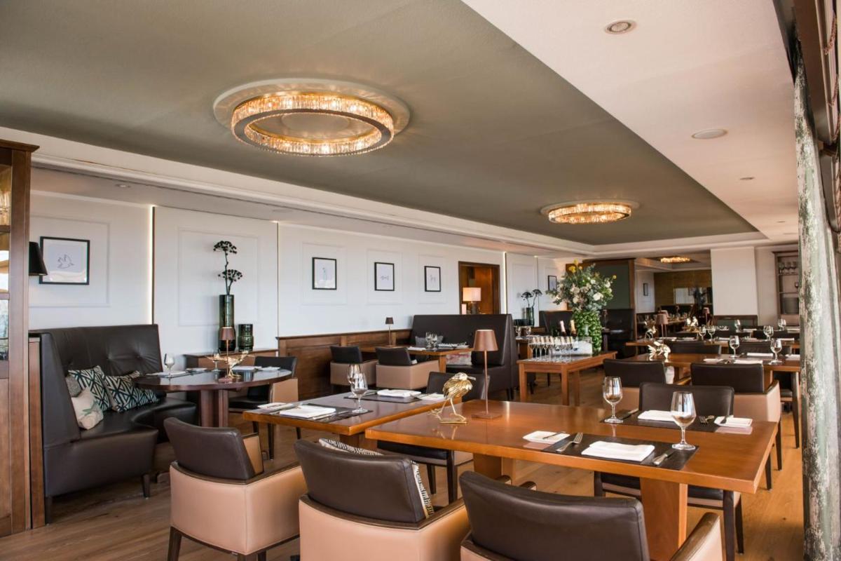 Ein Sitzbereich in der Unterkunft Burghotel Staufeneck
