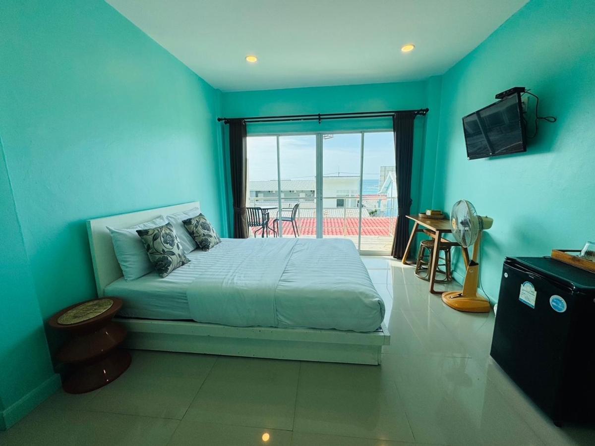 Baan Ta Long Beach Koh Larn - Housity