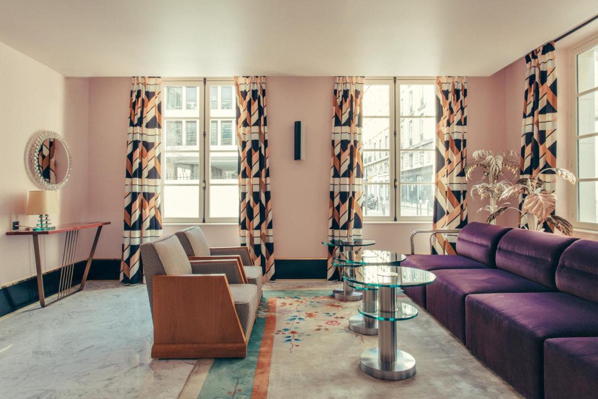 Coin salon dans l'établissement Hôtel Saint-Marc