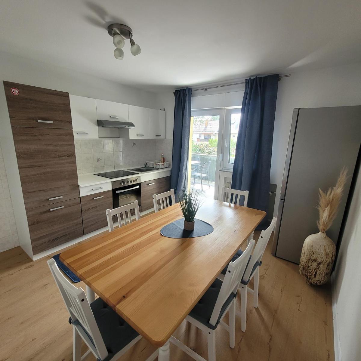 FeWo Anna nähe Schwetzingen-Hockenheim 3 Zimmer mit Balkon - Housity