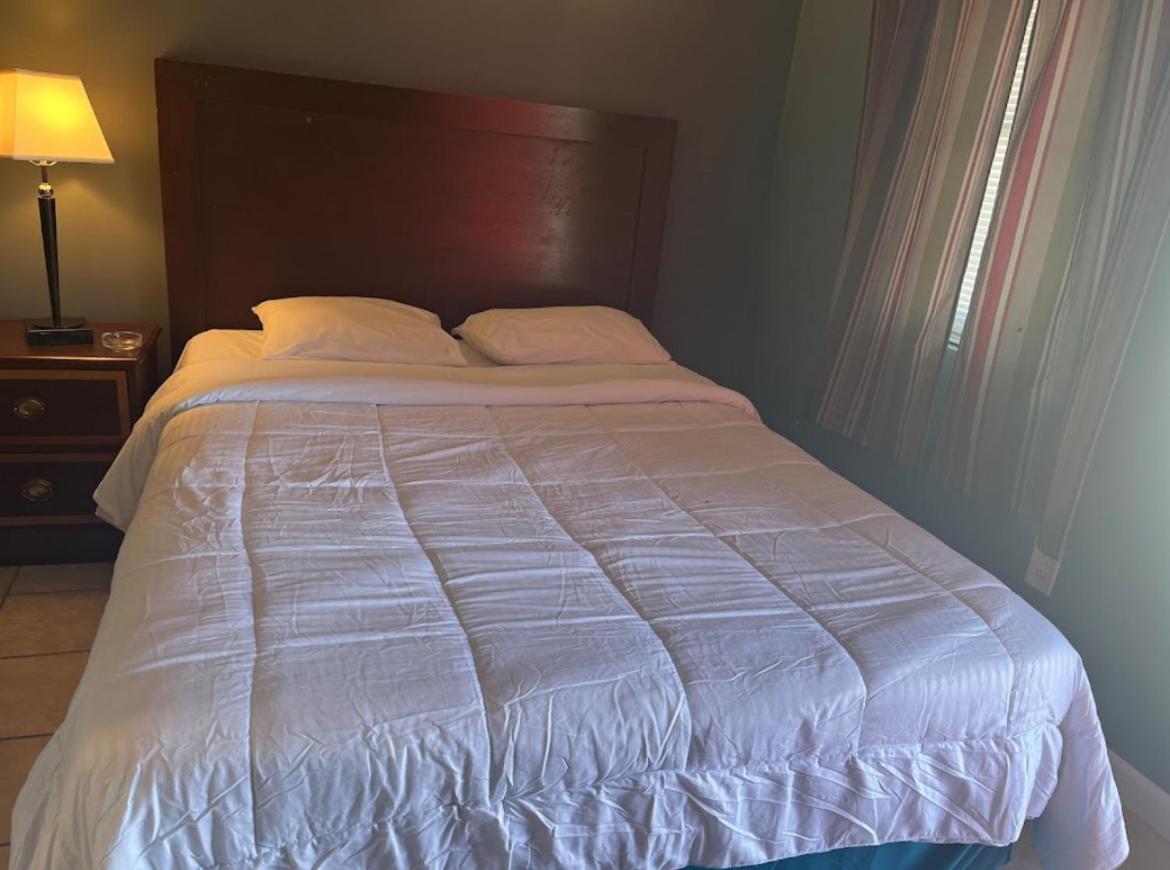 Golden Luck Motel - Housity