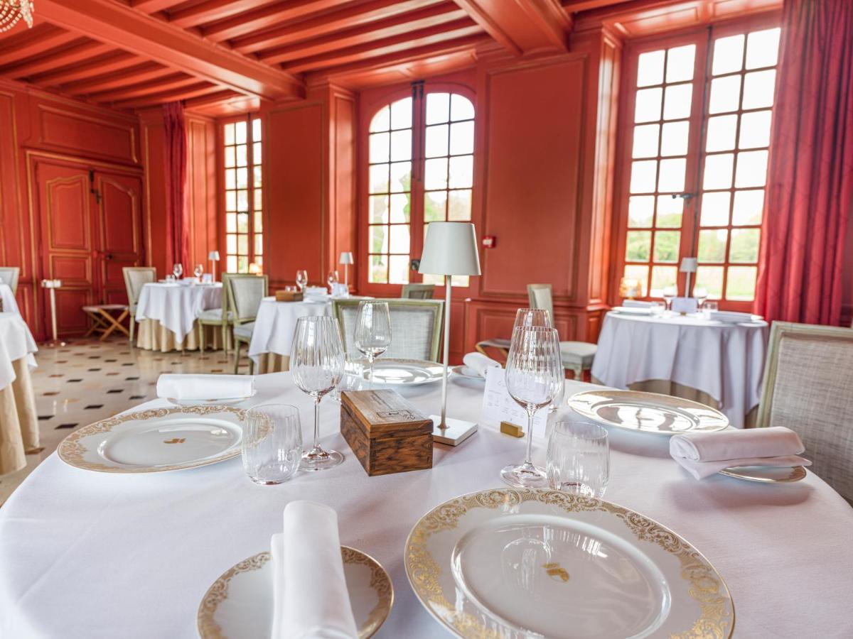 Restaurant ou autre lieu de restauration dans l'établissement Chateau d'Audrieu
