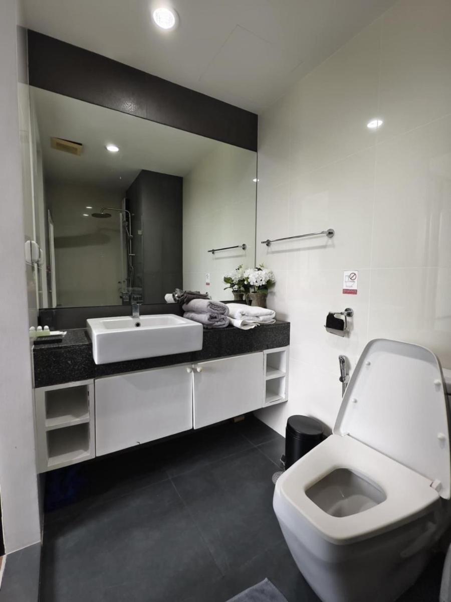 6th Avenue Surin by Win217 - Housity
