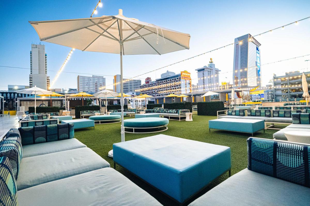 Downtown Grand Hotel & Casino - Housity