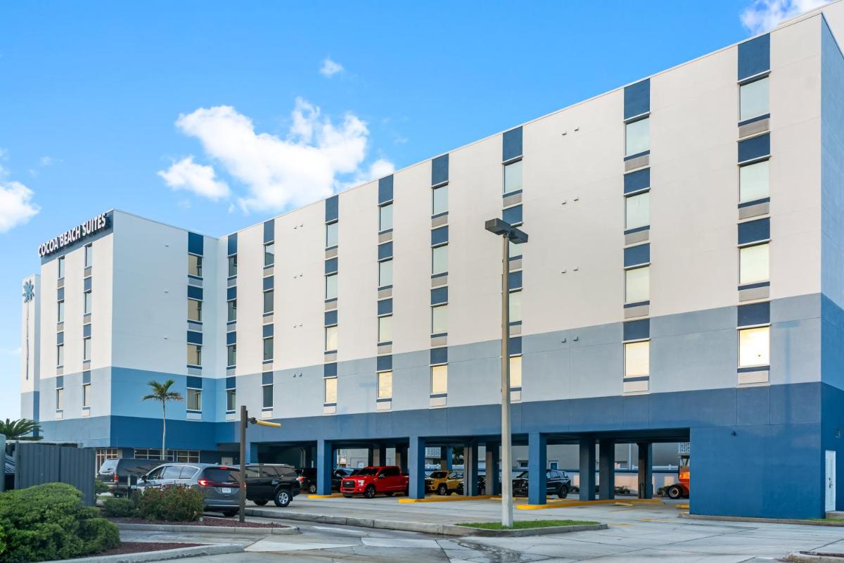 Cocoa Beach Suites Hotel - Housity