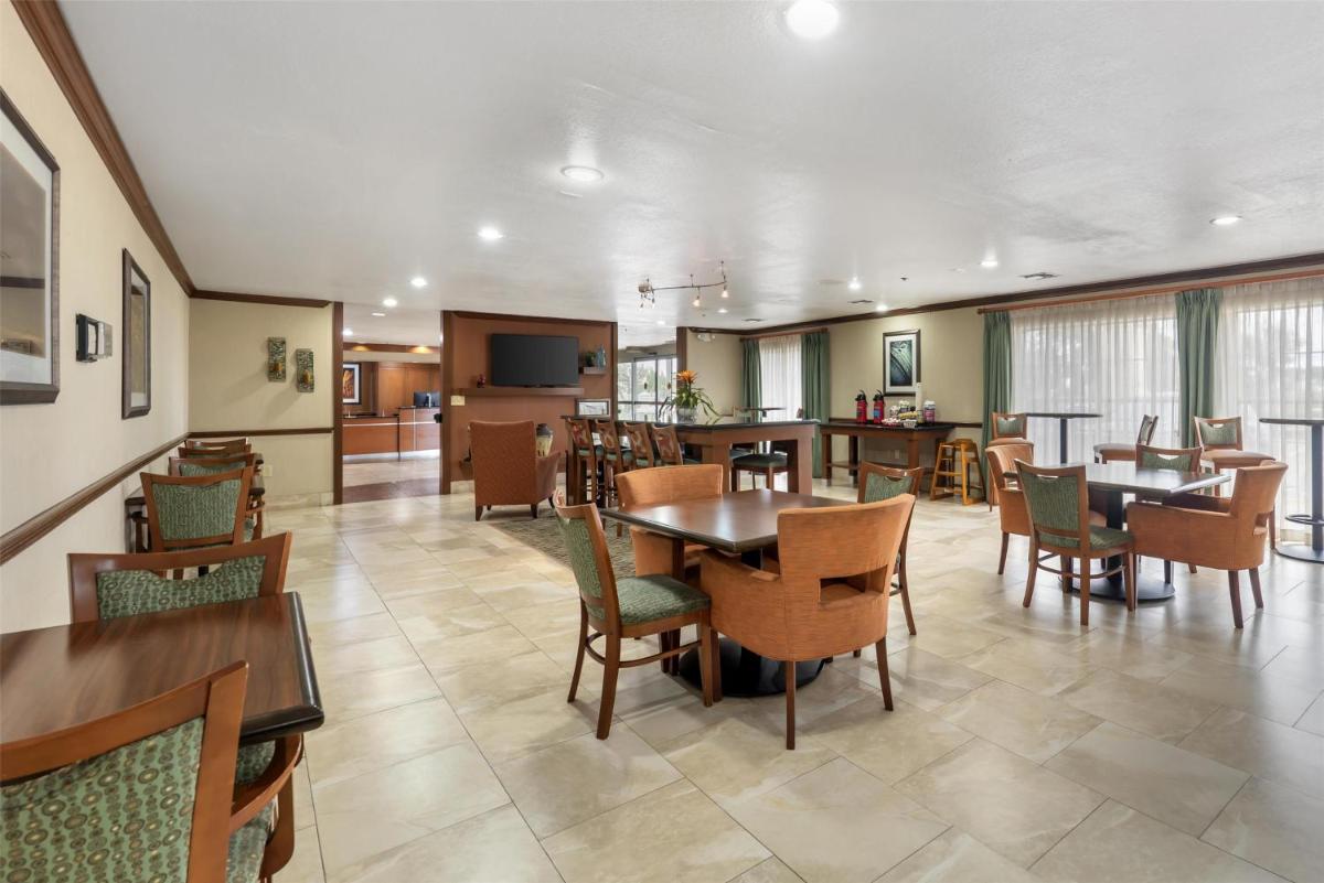 Best Western Plus Atrium Inn - Housity