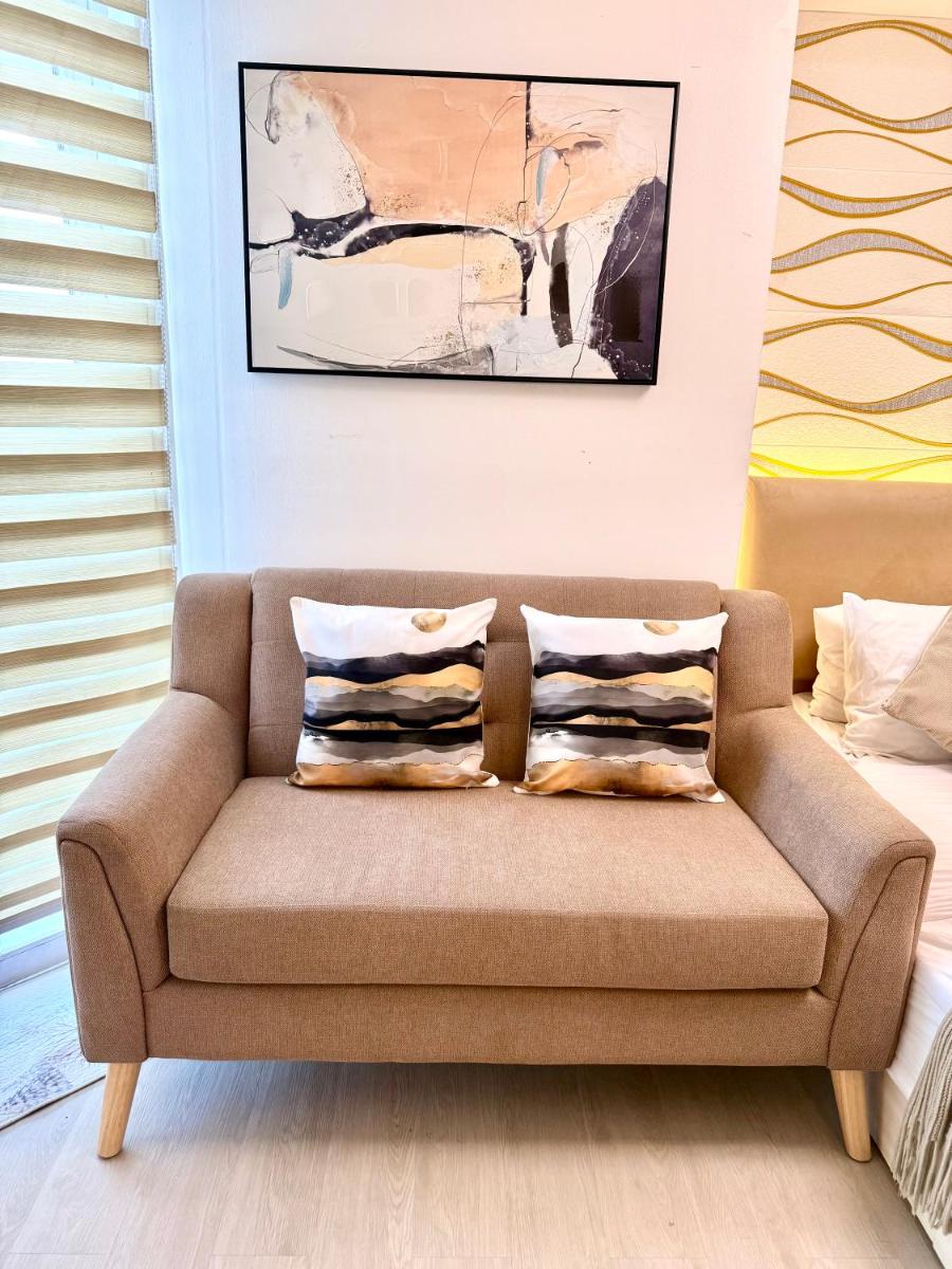 Amirah’s Place Azure North - Housity