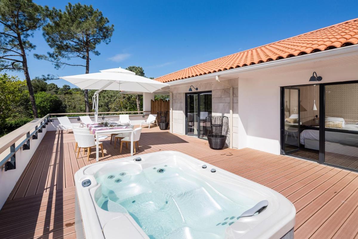 Piscine de l'établissement Thalazur Arcachon ou située à proximité