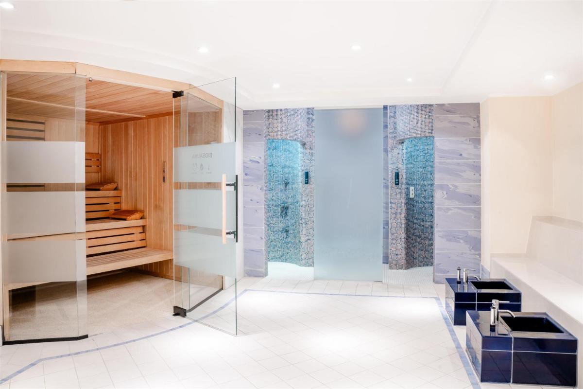 Ein Badezimmer in der Unterkunft Hilton Berlin