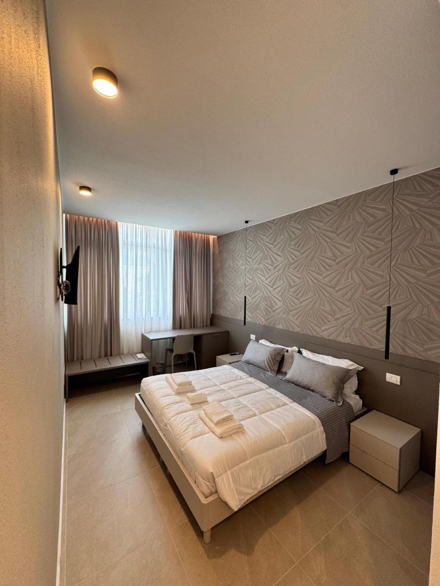Royal Company Rooms - Housity