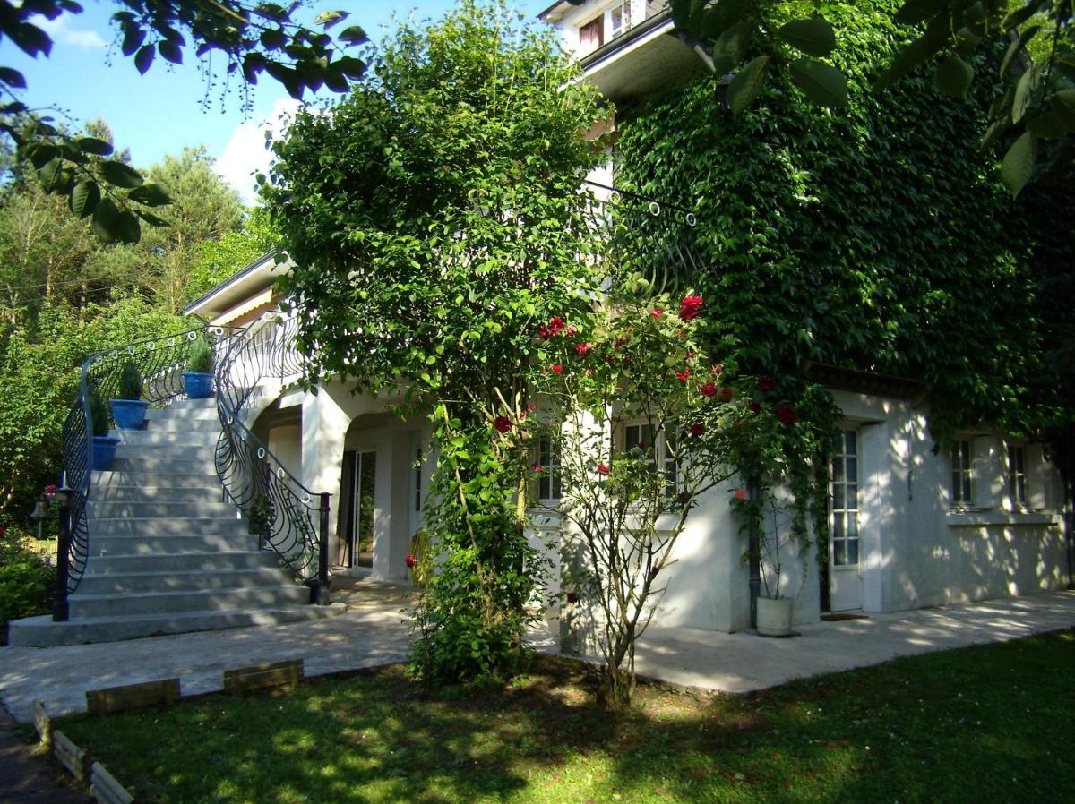Studios Les Iris - Housity