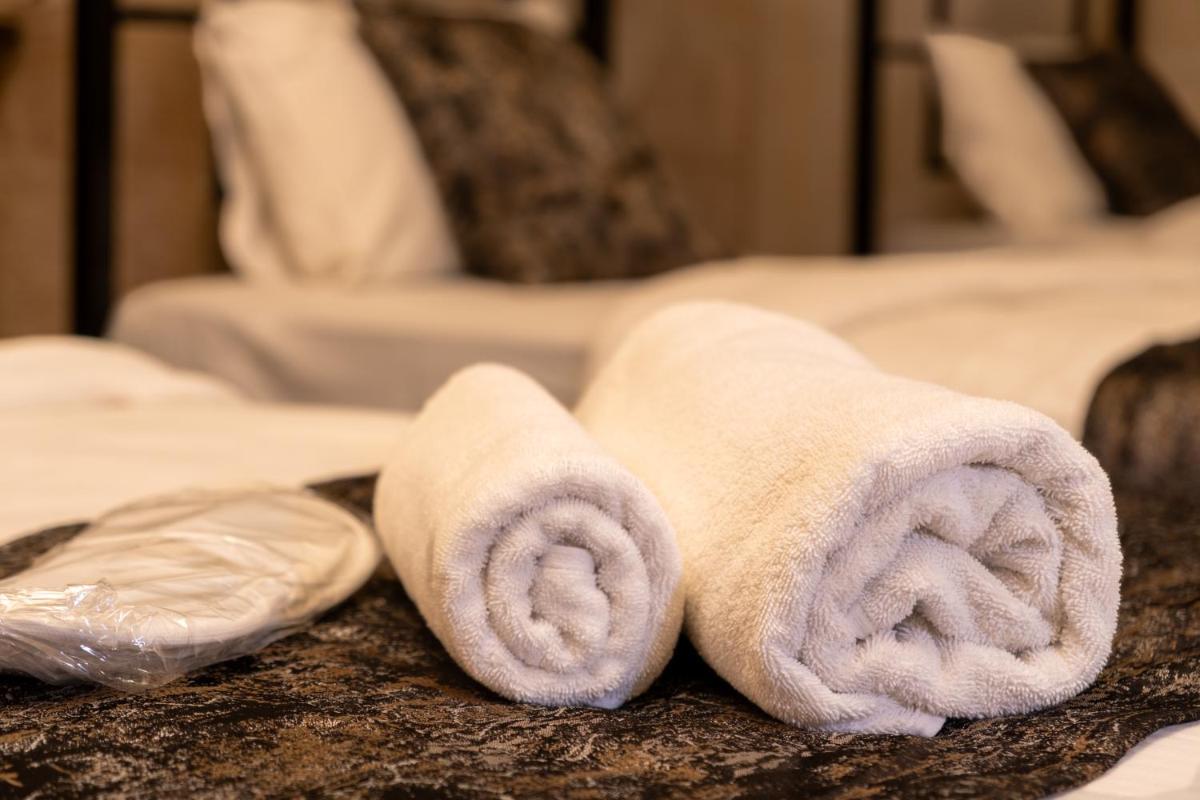 Kadim Hotel - Housity