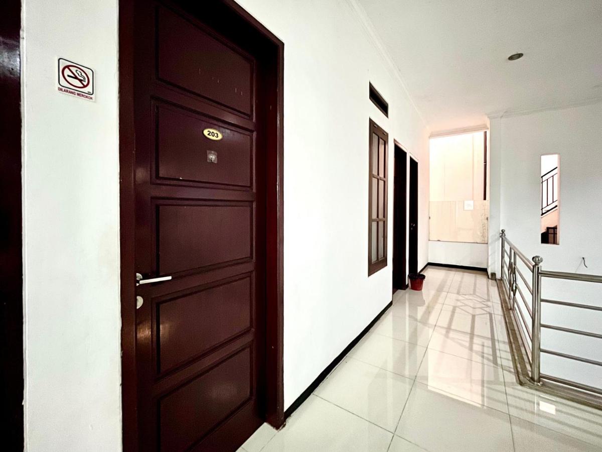 D Maktab Syariah Mitra RedDoorz Malang - Housity