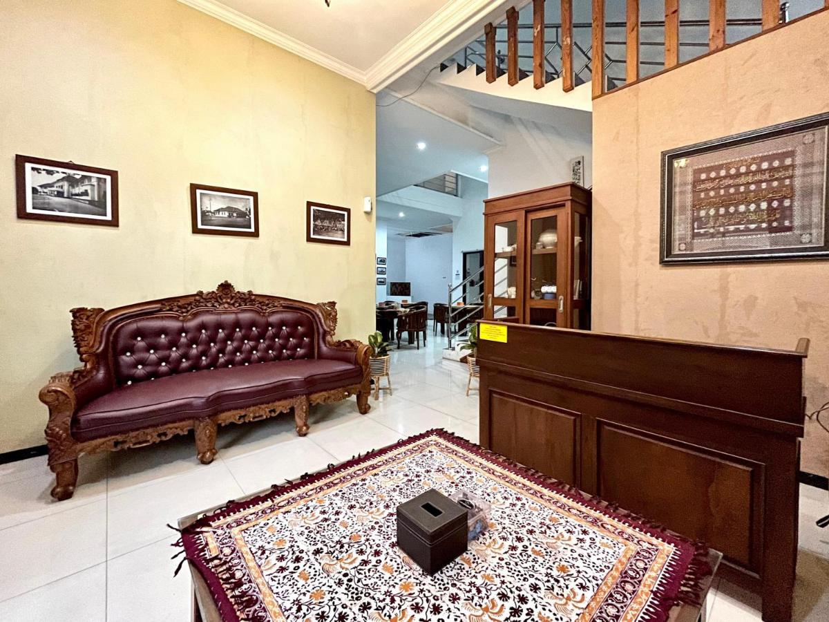 D Maktab Syariah Mitra RedDoorz Malang - Housity