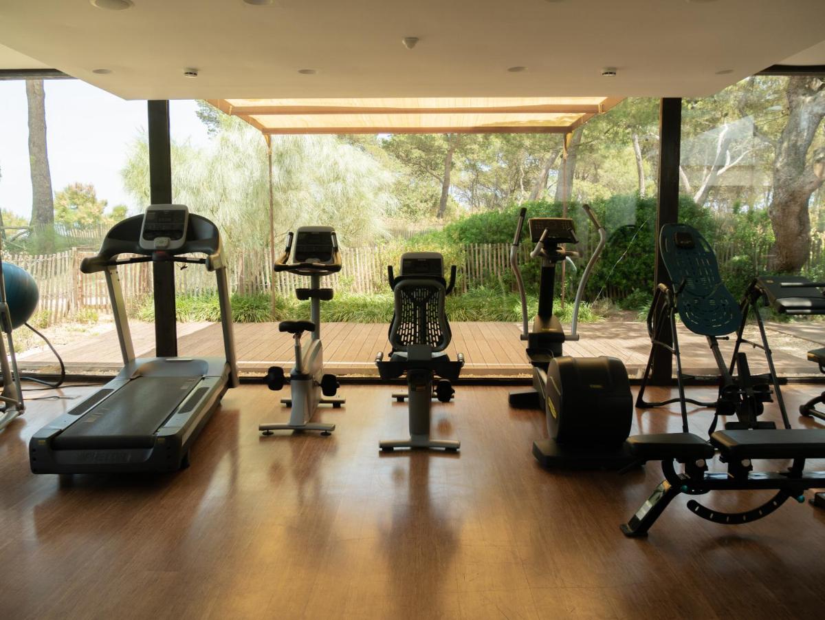 Gimnasio o instalaciones de fitness de Hostal Empúries