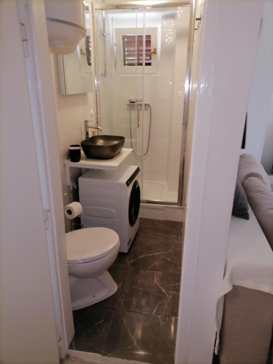 Apartment Mira - Housity