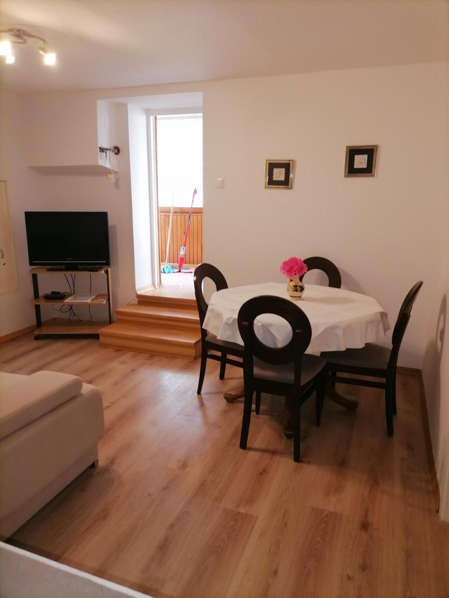 Apartment Mira - Housity