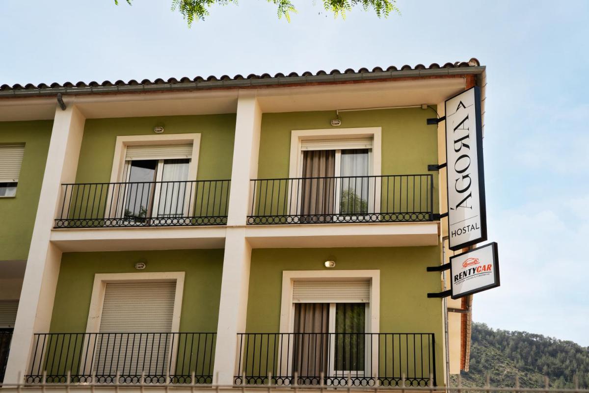 Agora Hostal - Housity