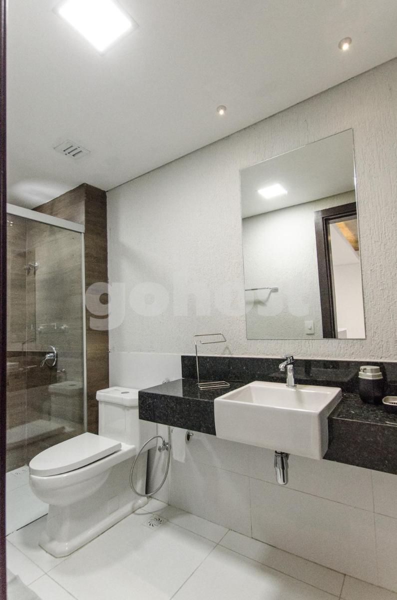 Apartment located steps from Shopping del Sol - Hizvo