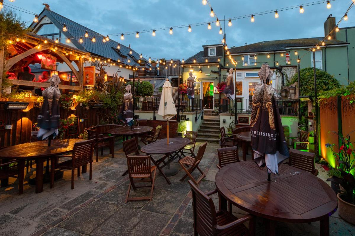 The Pilot Inn - Housity