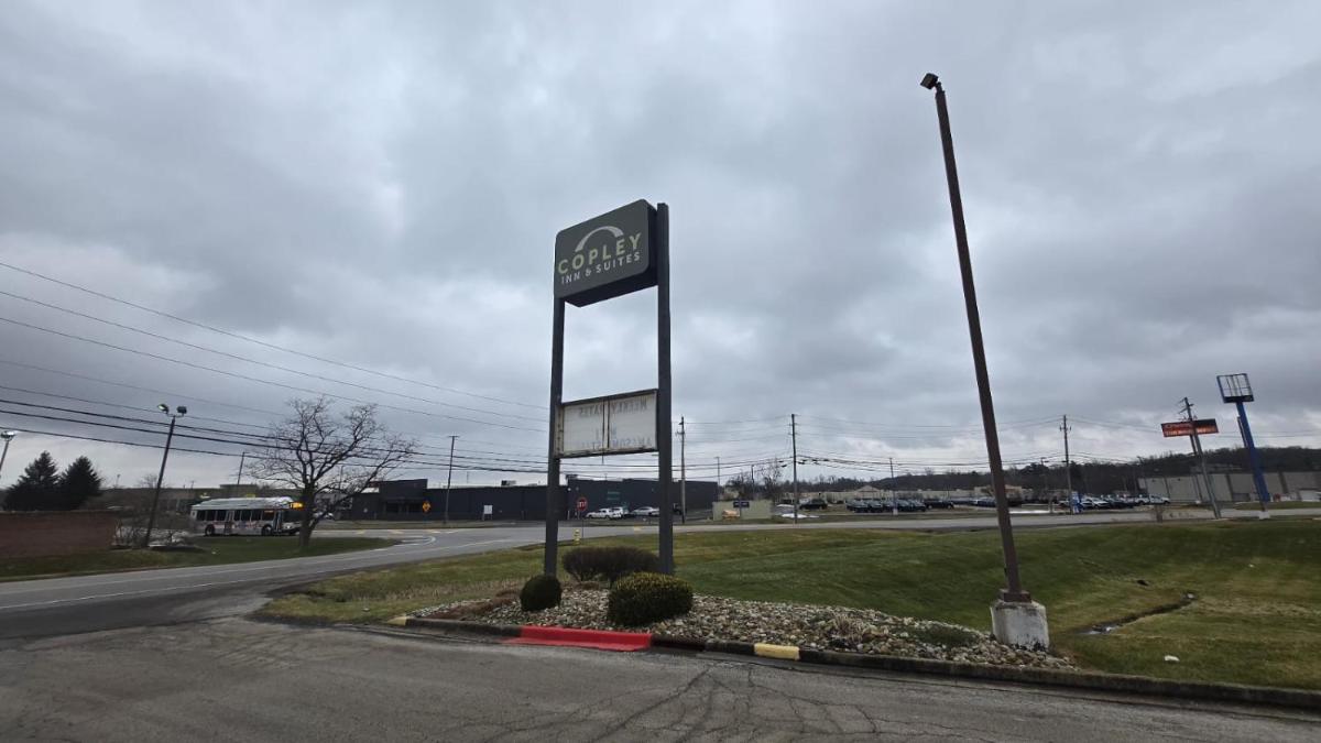 Copley Inn & Suites By OYO Akron OH - Housity