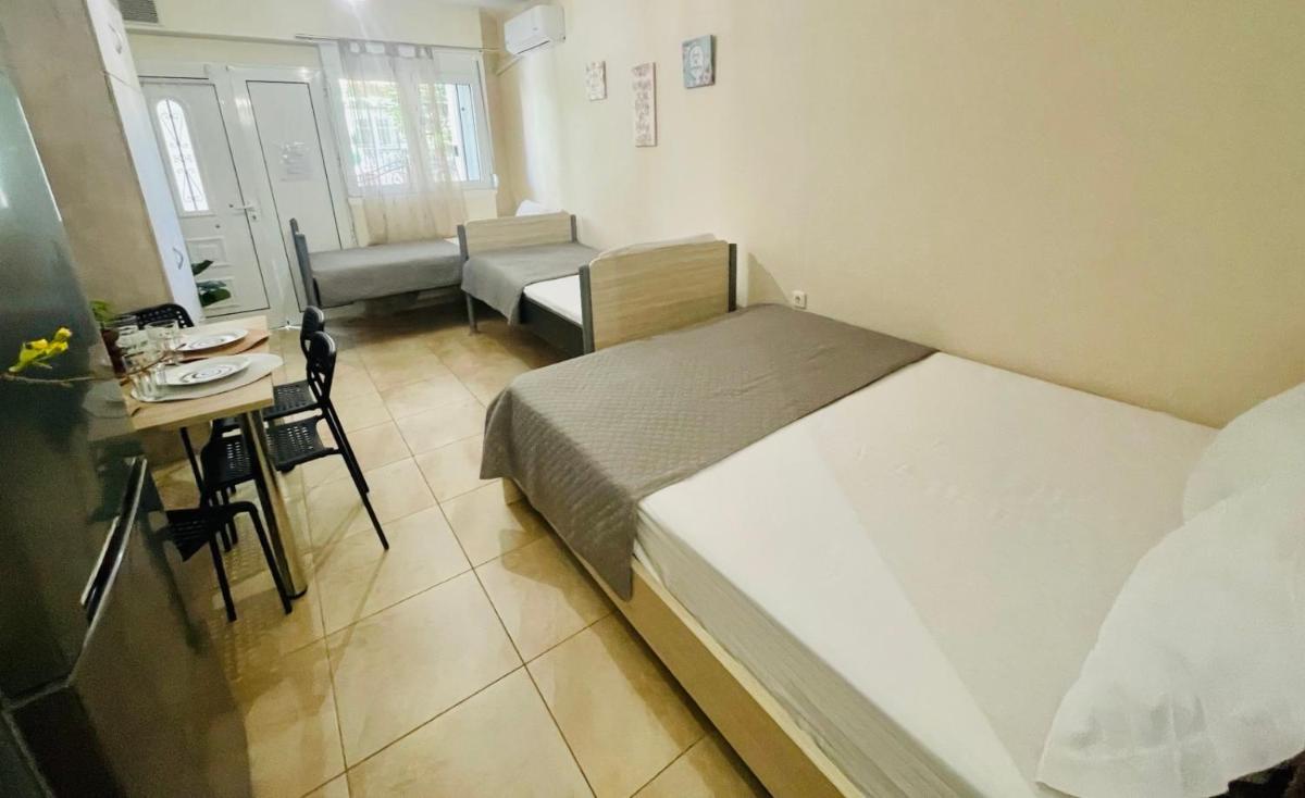 Nikos house studios - Housity