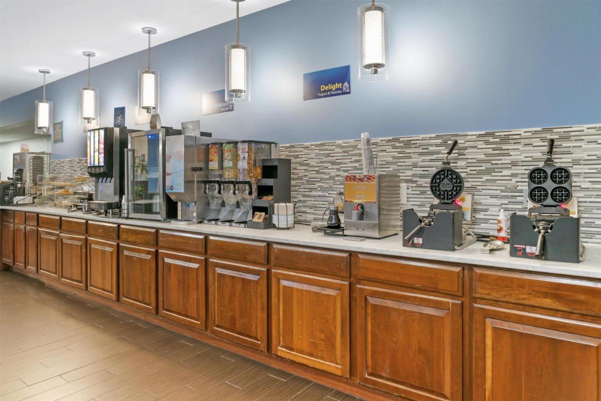 Best Western Port Huron Blue Water Bridge - Housity