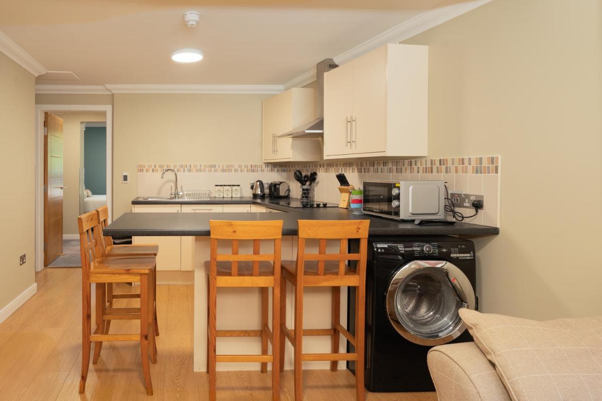Nevis Bank Inn - Housity
