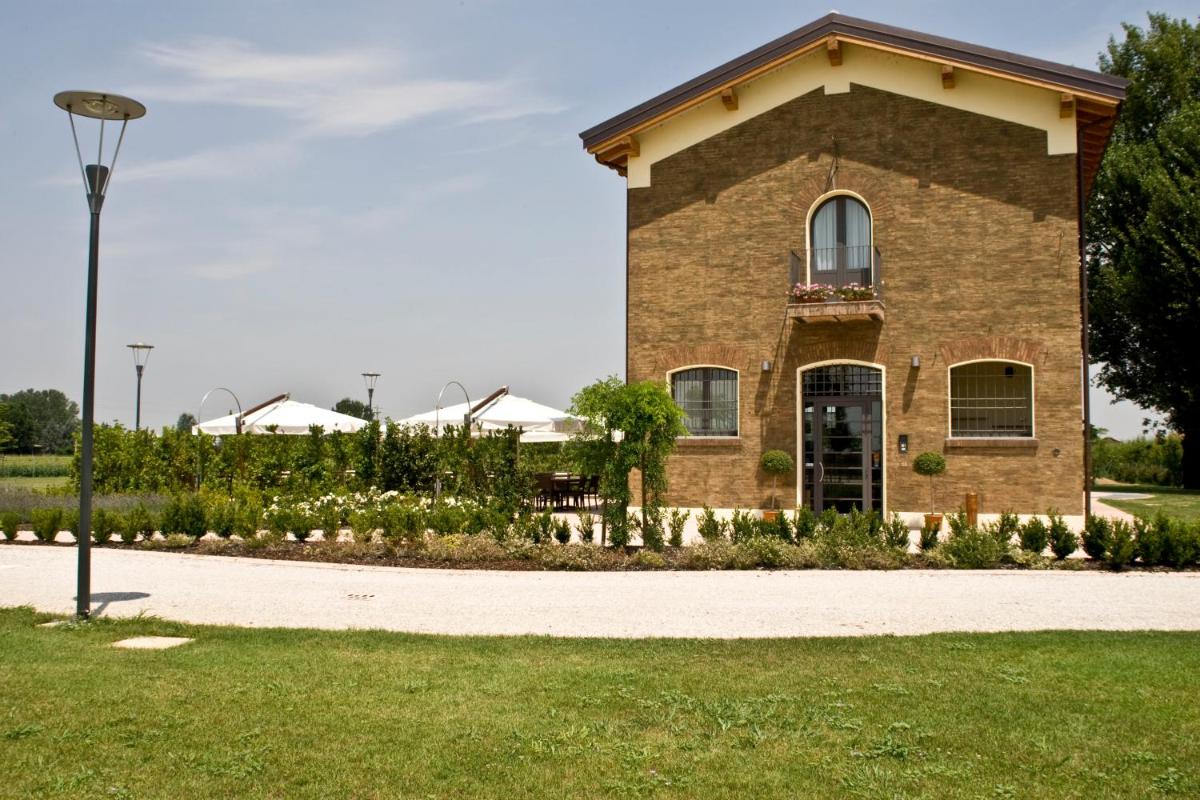 Hotel La Fornace - Housity