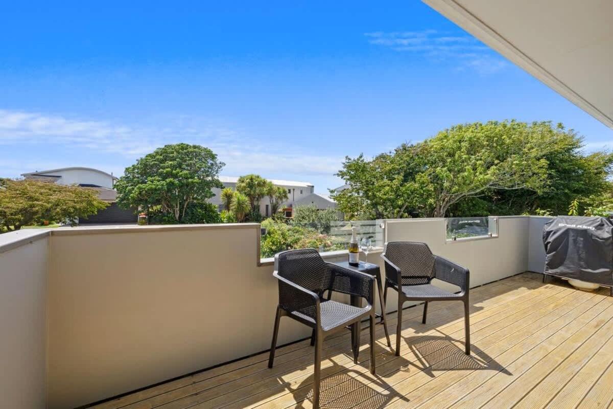 Seven By The Sea - stylish apartment near port - Housity