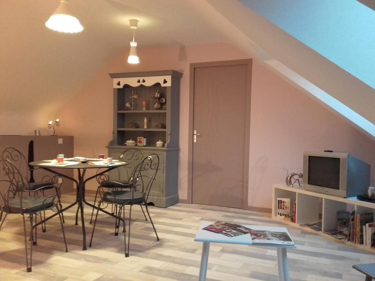 Jeanne et Compagnie - Housity