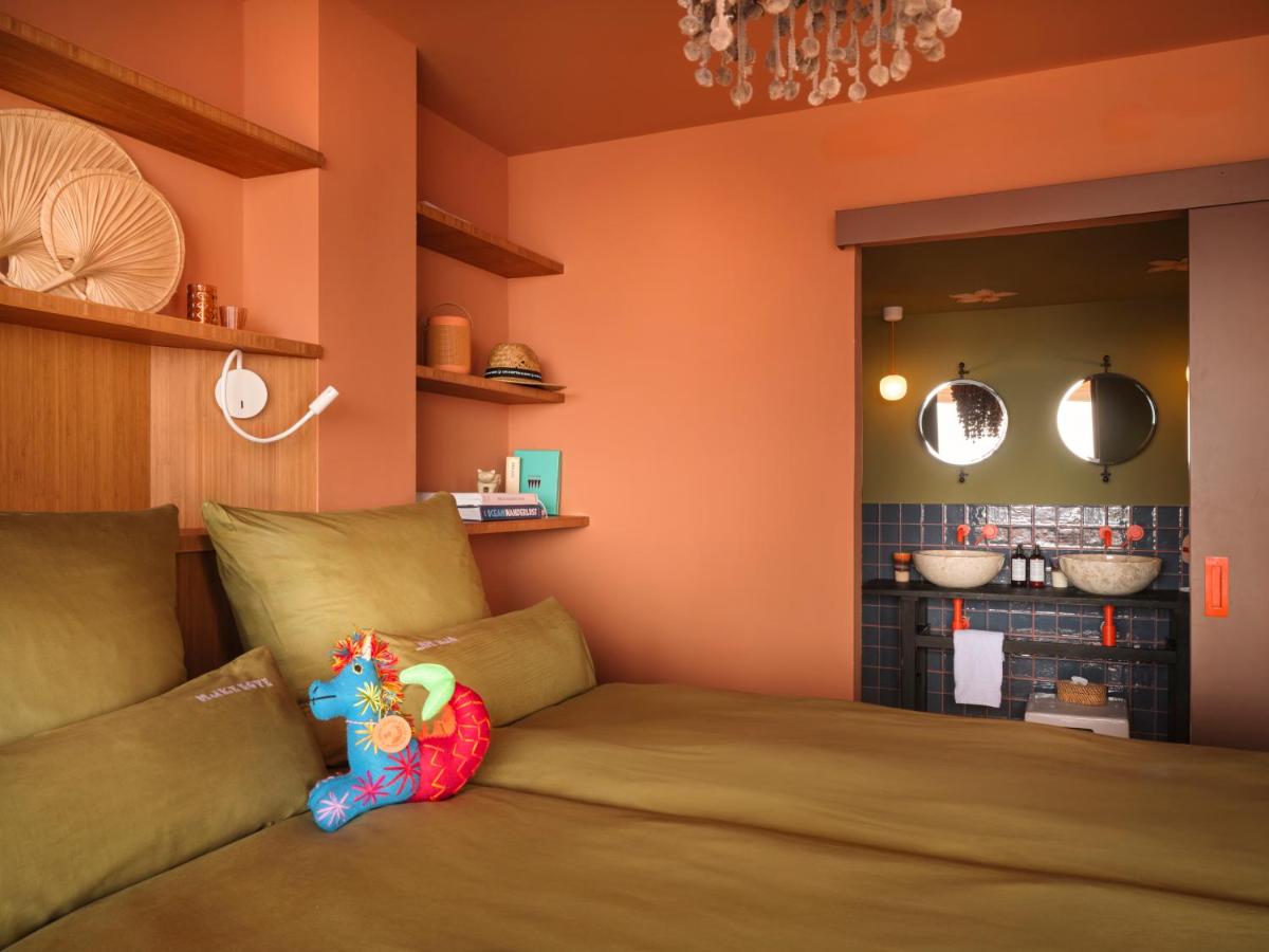 Una cocina o zona de cocina en Bikini Island & Mountain Hotel Es Trenc -Adults only-