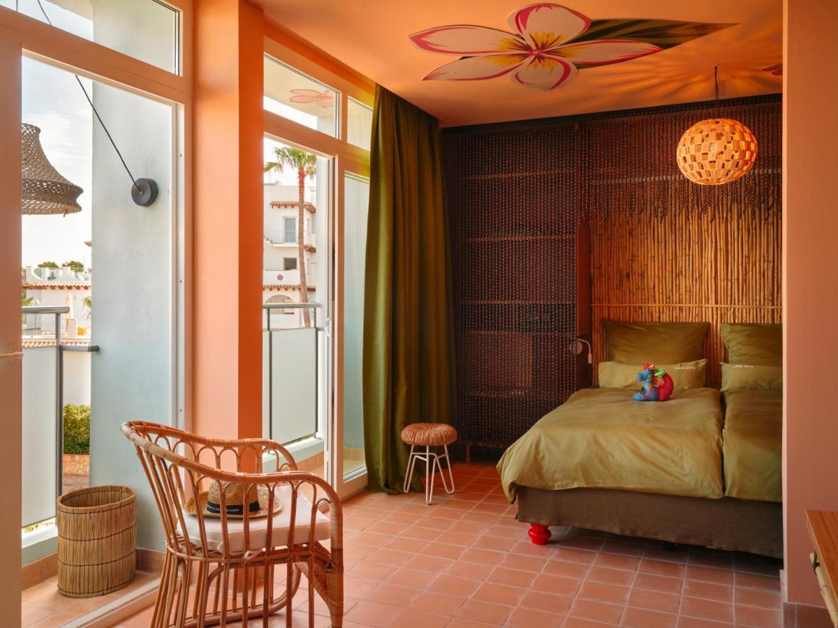 Cama o camas de una habitación en Bikini Island & Mountain Hotel Es Trenc -Adults only-