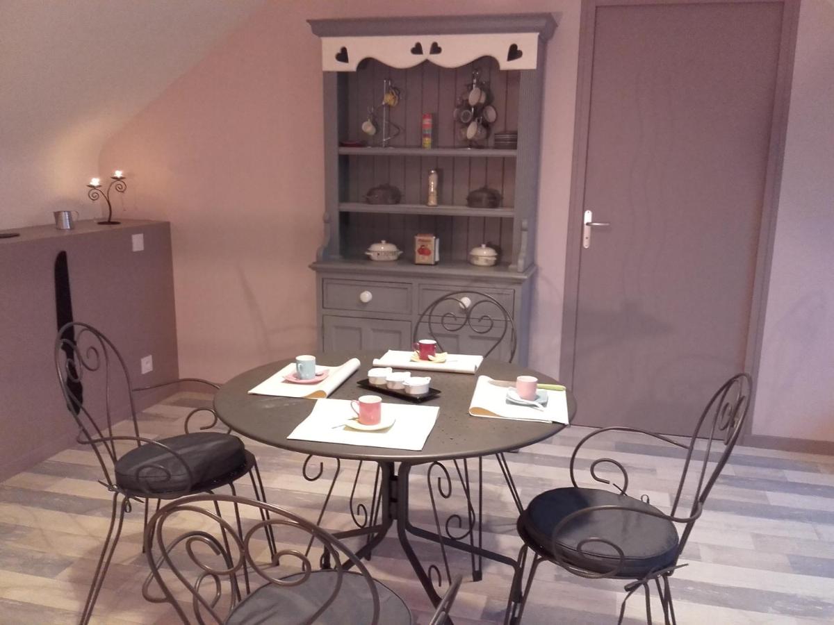 Jeanne et Compagnie - Housity