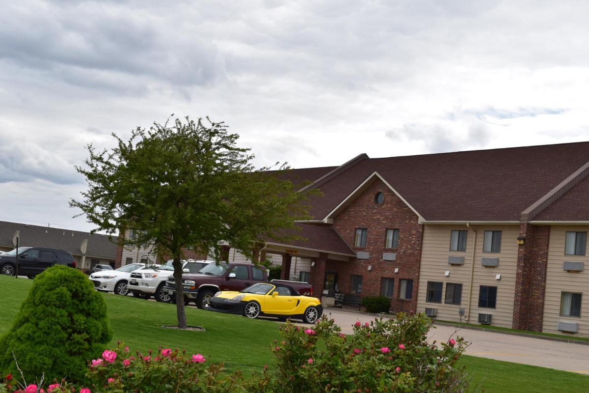 Days Inn by Wyndham Grand Island - Housity