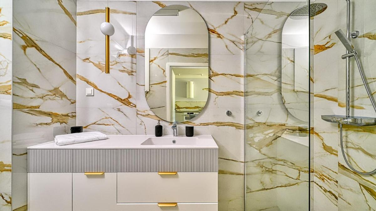 Rezydencja Niechorze D205 Classik z Basenem, Sauną, Jacuzzi, przy samej PLAŻY - 5D Apartments - Housity