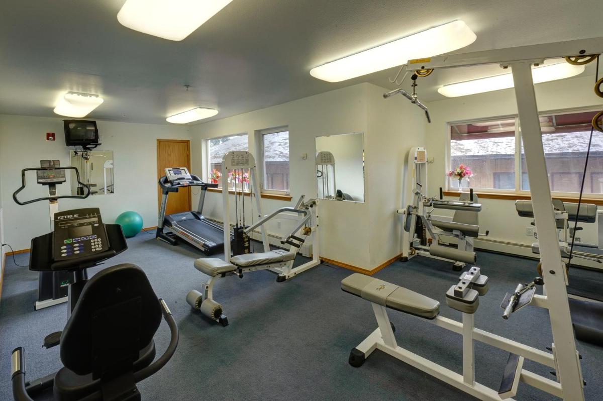 Frontier Suites Hotel in Juneau - Housity